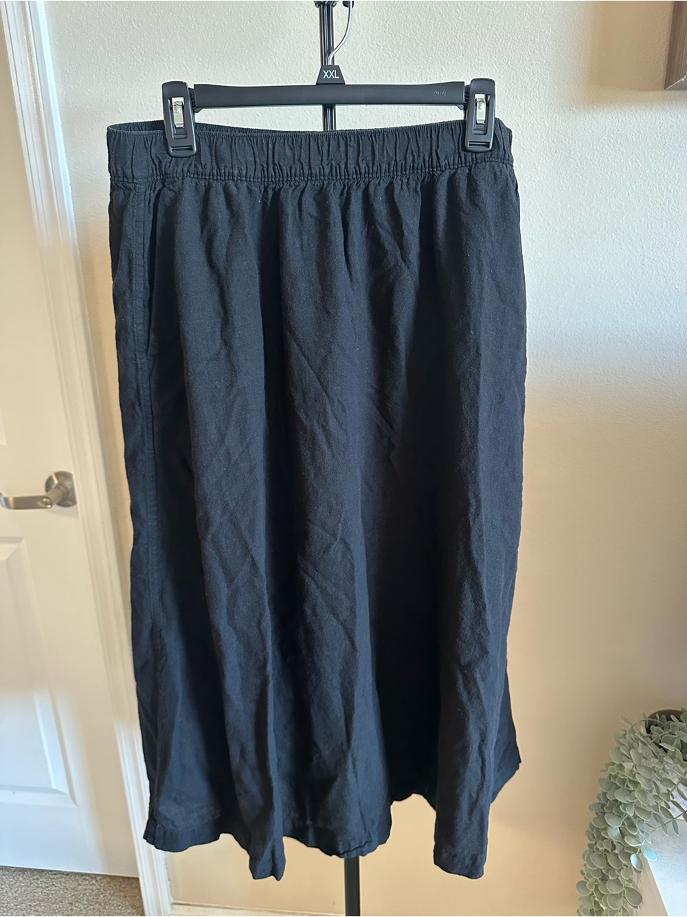 Patagonia Hemp/Lyocell Black Maxi Skirt with Elastic Waist and Pockets!